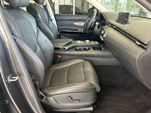 Used 2025 Genesis GV70 2.5T AWD/4WD image 23