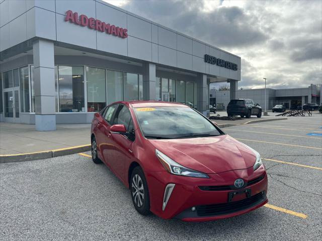 Certified 2020 Toyota Prius LE AWD/4WD image 1