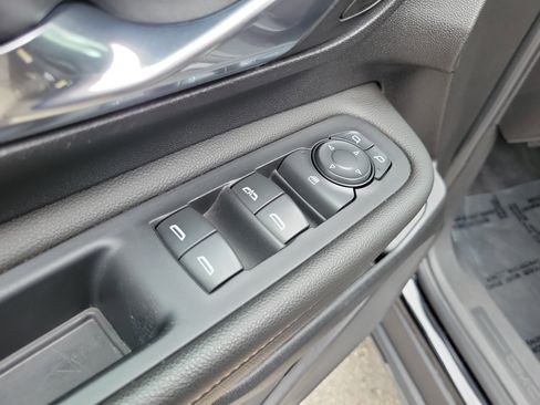 Used 2020 GMC Terrain SLE image 23