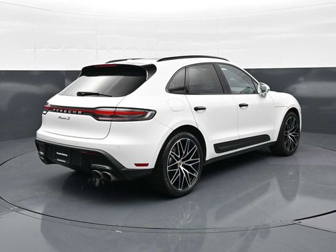 Certified 2023 Porsche Macan S AWD/4WD image 25