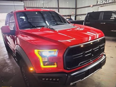 Used 2019 Ford F150 Raptor w/ Equipment Group 802A Luxury image 3