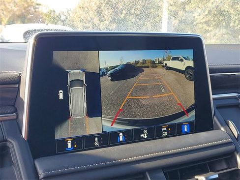 Used 2021 GMC Yukon SLT w/ SLT Luxury Package image 25