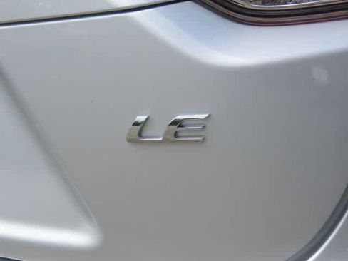 Used 2024 Toyota Corolla LE FWD image 8