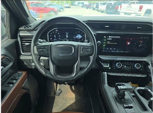 Used 2024 GMC Sierra 1500 Denali Ultimate AWD/4WD image 8