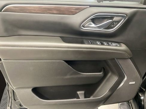 Used 2024 Chevrolet Suburban Z71 w/ Luxury Package AWD/4WD image 22