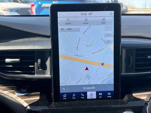 Used 2023 Ford Explorer Limited w/ Limited Technology Package image 25