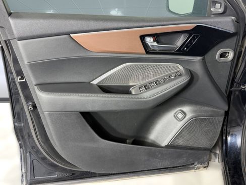 Used 2022 Acura MDX SH-AWD image 11
