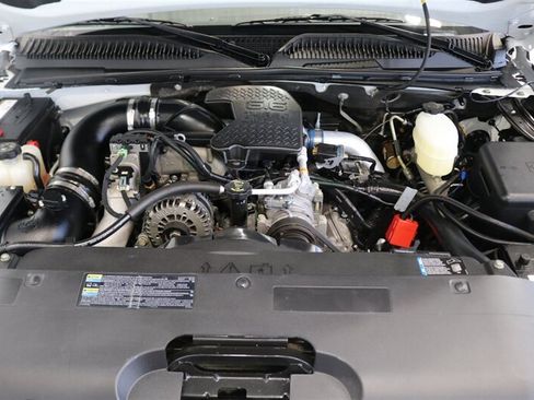 Used 2006 Chevrolet Silverado 2500 W/T AWD/4WD image 14