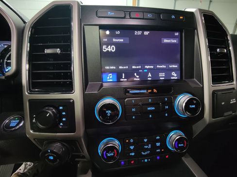 Used 2019 Ford F150 Lariat w/ Equipment Group 502A Luxury image 30