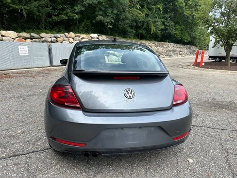 Used 2018 Volkswagen Beetle 2.0T S FWD image 4