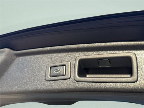 Used 2014 Subaru Forester 2.5i Touring w/ Popular Package #2 image 14