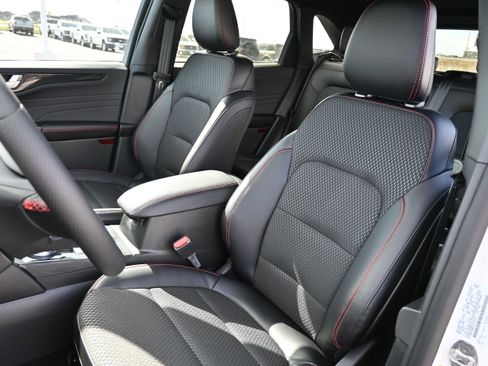 New 2026 Ford Escape ST-Line w/ Tech Pack #1 image 30