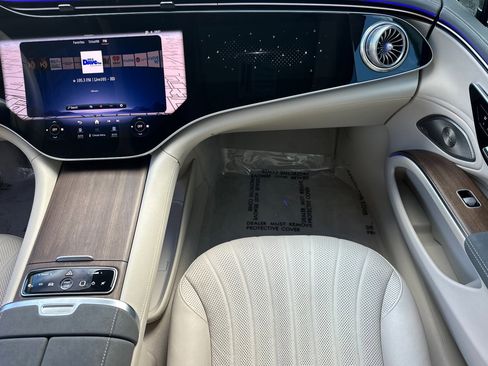 Certified 2023 Mercedes-Benz EQS 580 4MATIC Sedan image 31