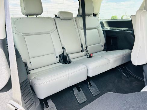 Used 2025 Ford Expedition Active AWD/4WD image 40