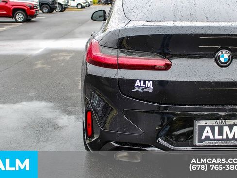Used 2023 BMW X4 xDrive30i w/ M Sport Package image 12