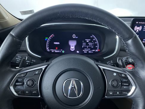 Used 2024 Acura MDX SH-AWD w/ Advance Package image 3