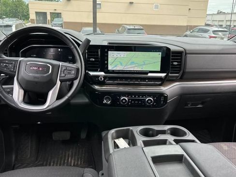 Used 2023 GMC Sierra 1500 Elevation AWD/4WD image 9