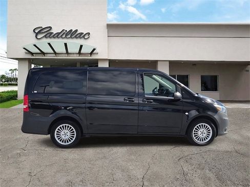 Used 2023 Mercedes-Benz Metris Passenger image 6