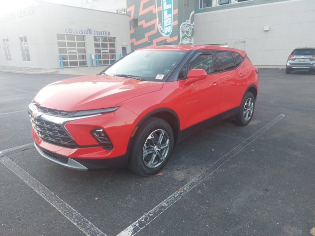 Used 2023 Chevrolet Blazer LT FWD image 4