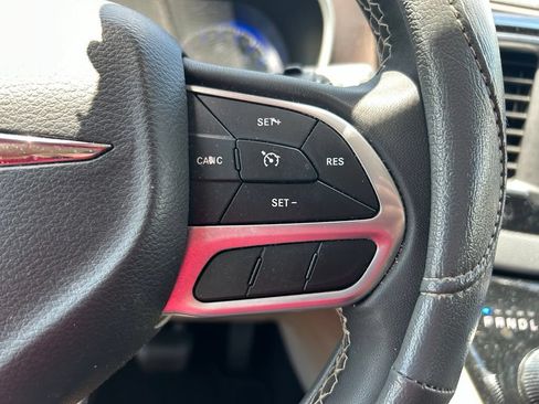 Used 2023 Chrysler Voyager LX FWD image 20