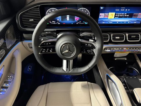 New 2026 Mercedes-Benz GLS 580 4MATIC image 26