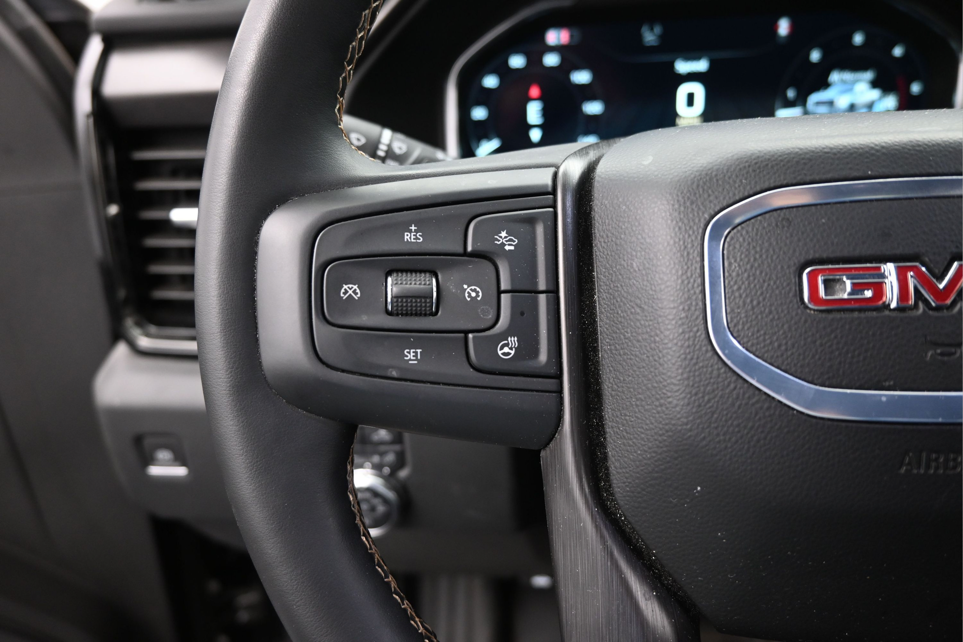 Used 2024 GMC Sierra 2500 AT4 w/ AT4 Premium Plus Package AWD/4WD image 14