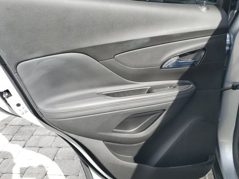 Used 2022 Buick Encore Preferred w/ Safety Package image 10