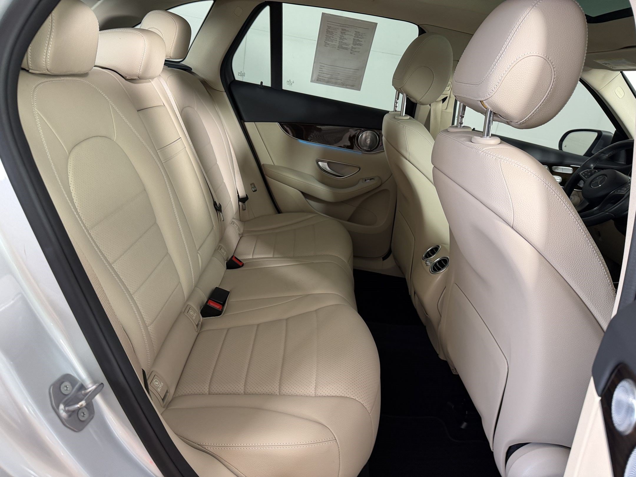 Used 2017 Mercedes-Benz GLC 300 4MATIC image 31