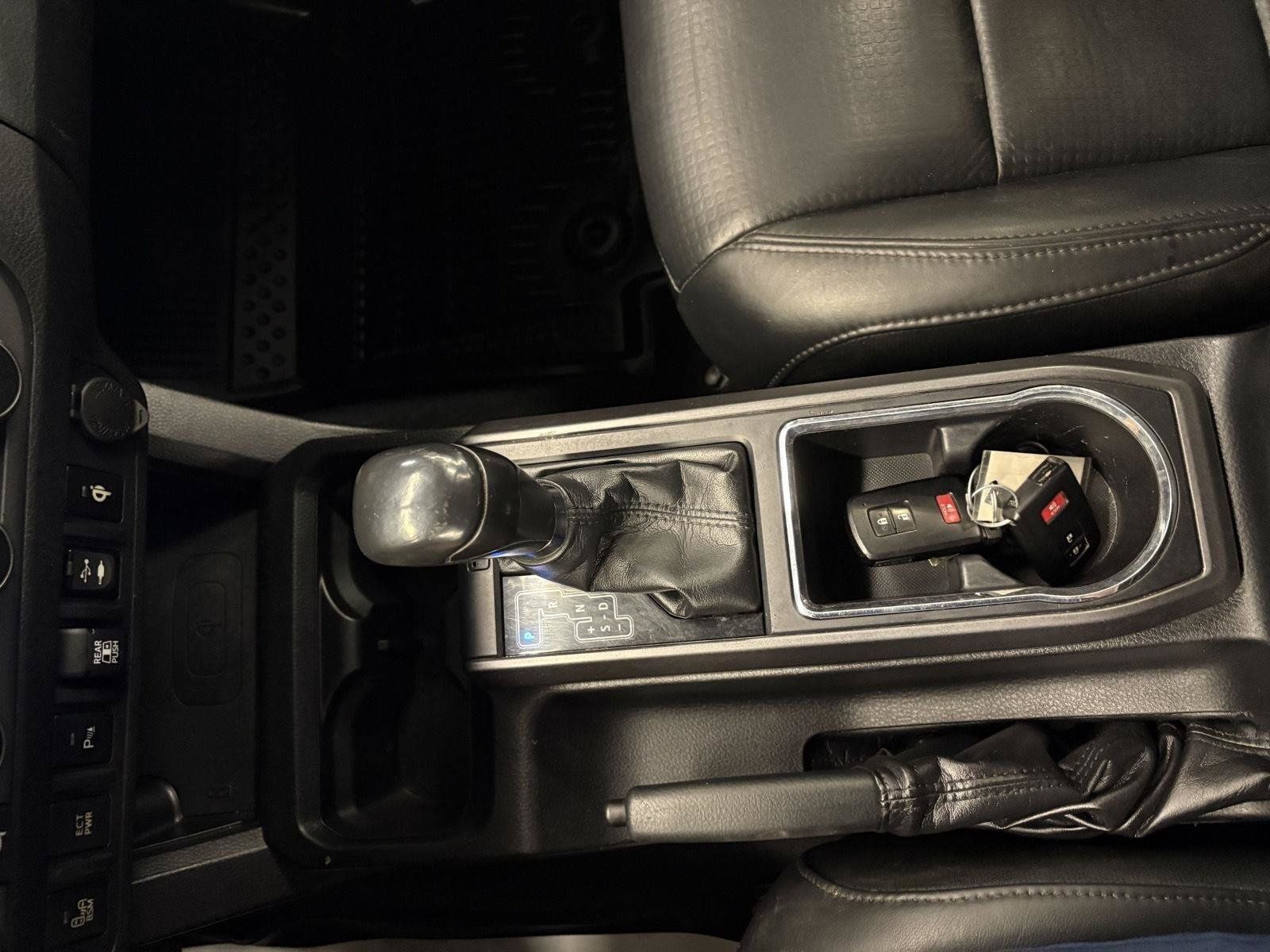 Used 2019 Toyota Tacoma TRD Off-Road AWD/4WD image 28