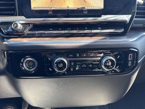 Used 2024 GMC Sierra 1500 SLT image 22