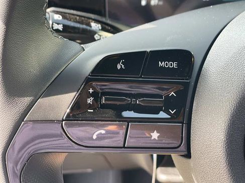 New 2026 Hyundai Elantra Limited FWD image 8