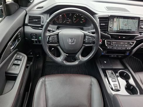 Used 2024 Honda Ridgeline Black Edition image 11