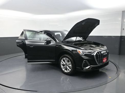 Used 2025 Audi Q3 2.0T Premium AWD/4WD image 39