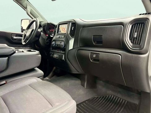 Used 2024 Chevrolet Silverado 2500 Custom w/ Custom Value Package image 10