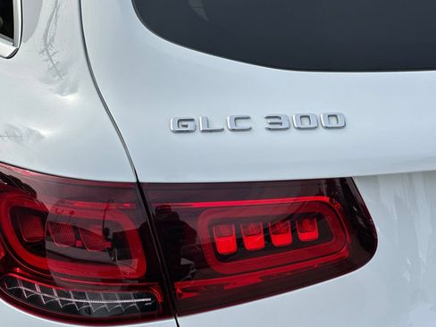 Used 2021 Mercedes-Benz GLC 300 4MATIC image 33