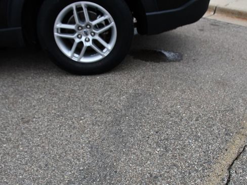 Used 2025 Ford Explorer Active image 37