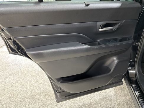 Certified 2024 Toyota Grand Highlander AWD image 15