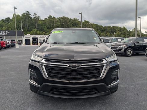 Used 2022 Chevrolet Traverse LS FWD image 2