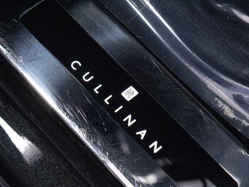 Certified 2024 Rolls-Royce Cullinan image 14