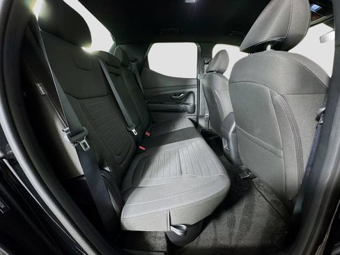 Used 2025 Hyundai Santa Cruz SE AWD/4WD image 28