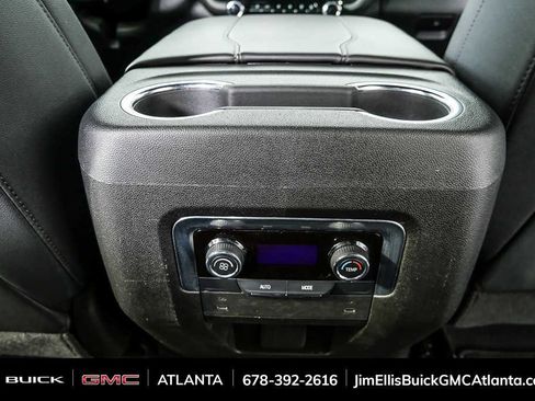 Used 2025 Chevrolet Tahoe LT RWD image 19