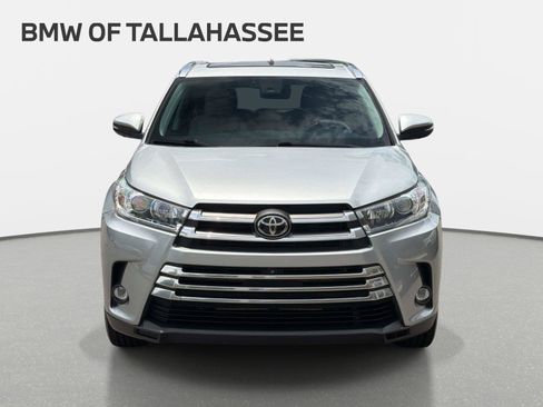 Used 2019 Toyota Highlander Limited Platinum AWD/4WD image 2