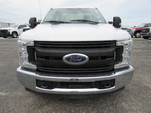 Used 2018 Ford F250 XL w/ Power Equipment Group RWD image 8