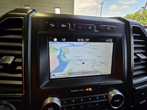 Used 2018 Ford Expedition Limited w/ Equipment Group 301A AWD/4WD image 19