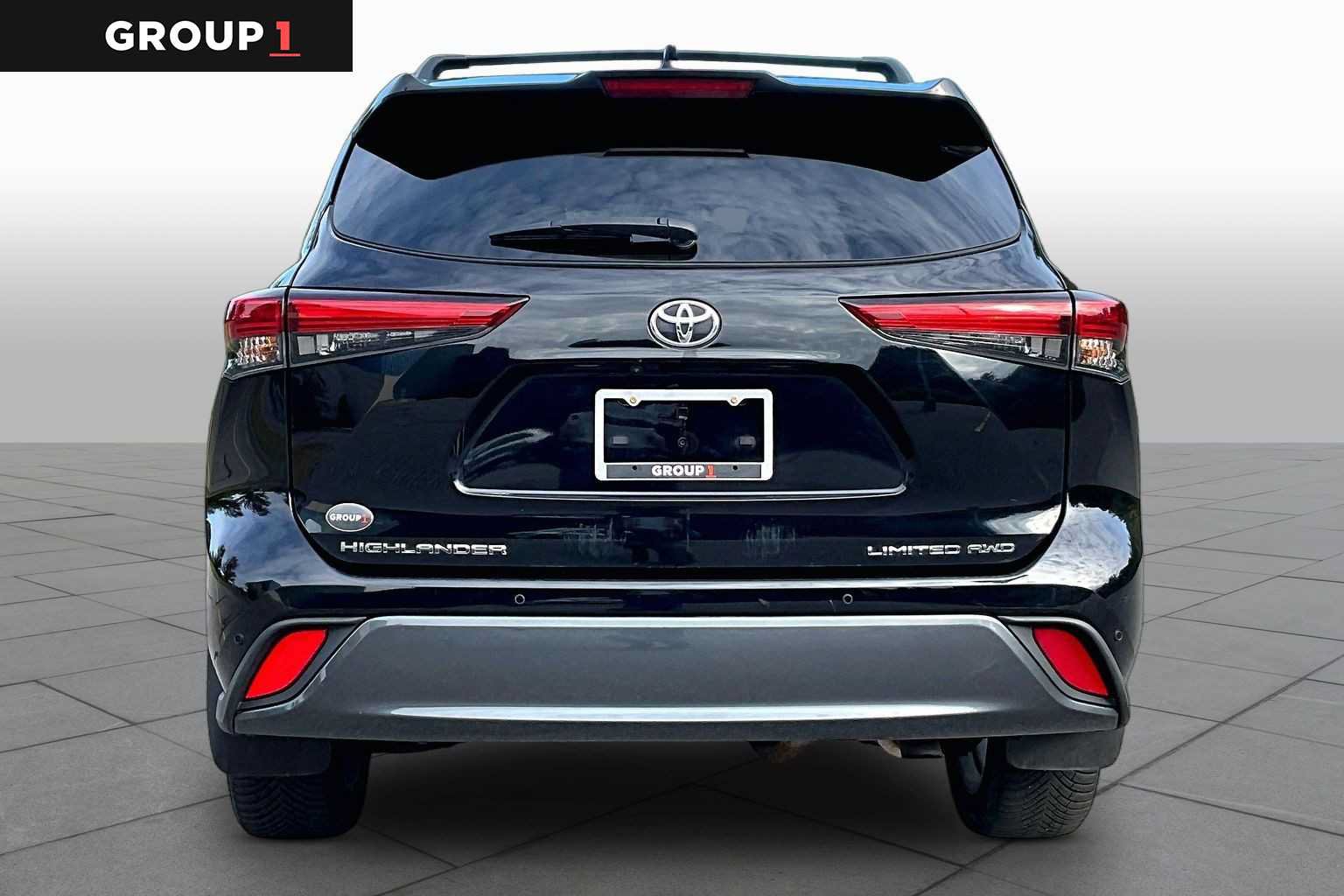 Used 2023 Toyota Highlander Limited AWD/4WD image 5