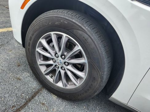 Used 2024 Buick Enclave Premium image 26