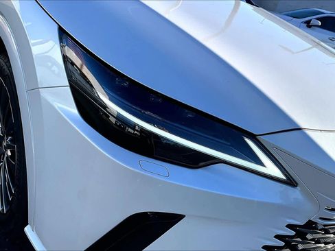 Used 2024 Lexus RX 450h Luxury image 27