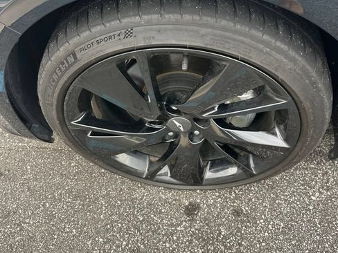 Used 2023 Genesis G70 2.0T w/ Sport Prestige Package RWD image 11