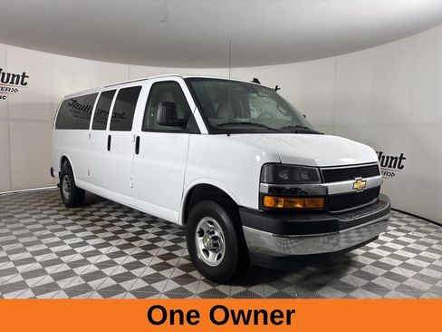 Used 2024 Chevrolet Express 3500 LT w/ LT Preferred Equipment Group image 4