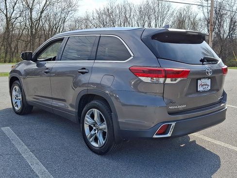 Used 2018 Toyota Highlander Limited image 4